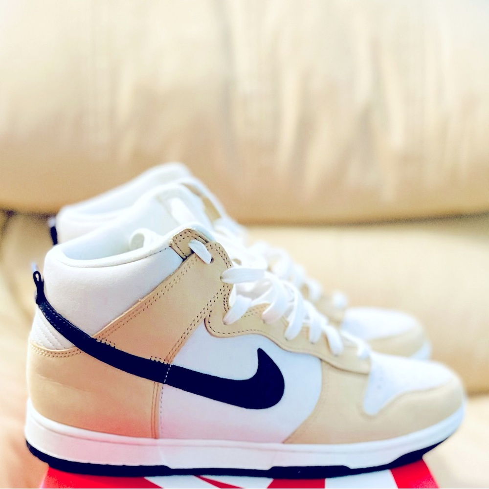 Nike Dunk High Women’s size 10